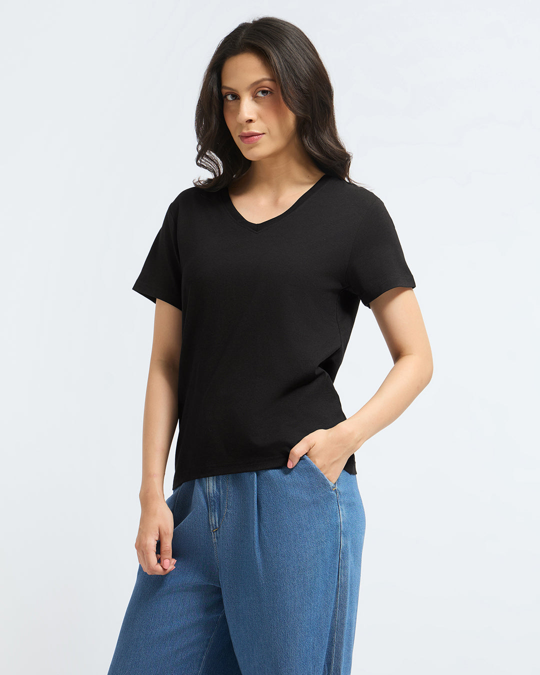 Bamboo V-Neck - Ebony