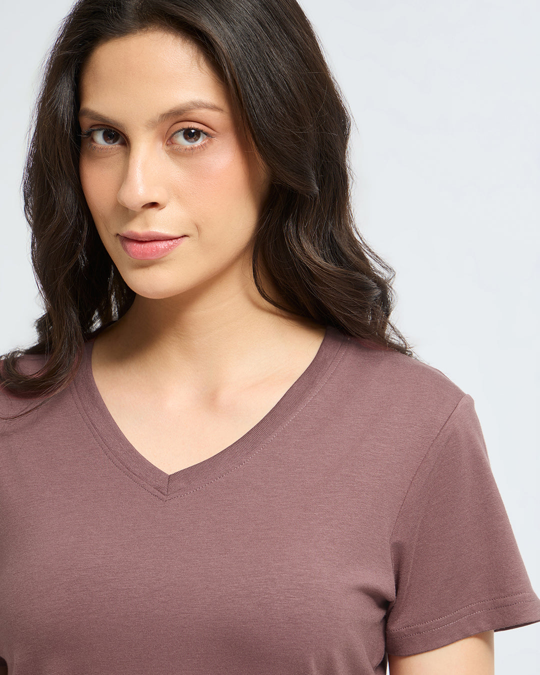 Bamboo V-Neck - Lavine